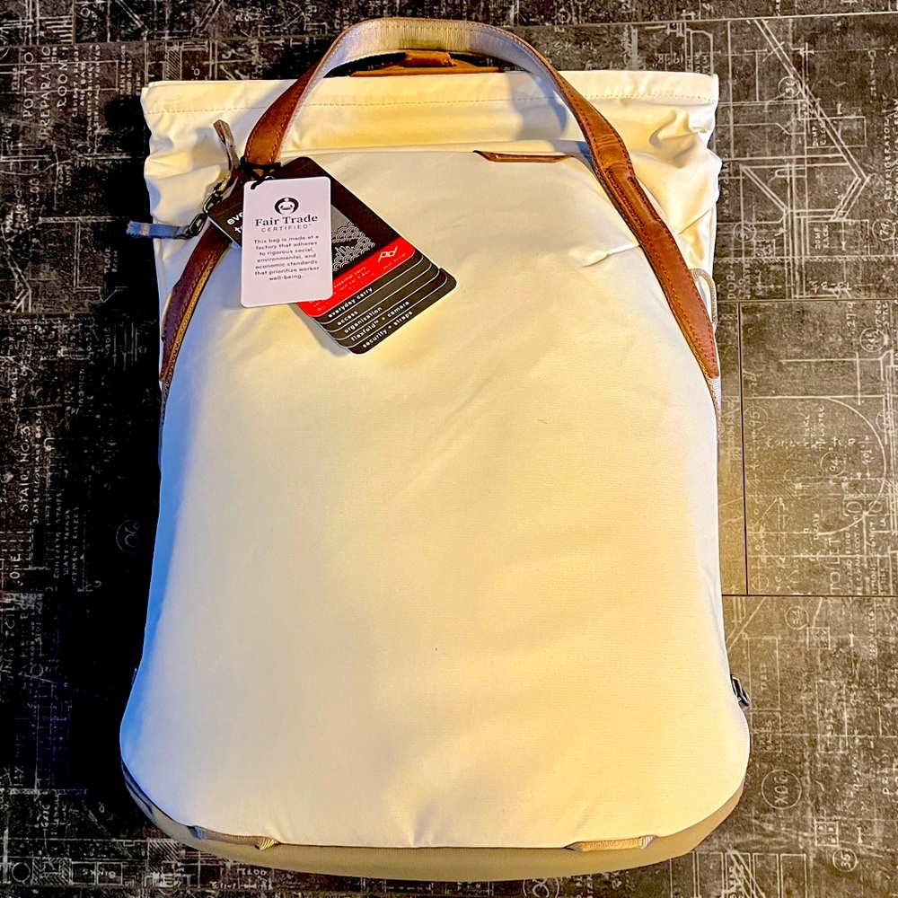 Peak Design Totepack Bone NWOT!!!